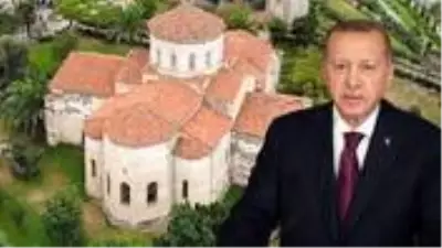 Trabzon'daki Ayasofya Camii'ni açan Erdoğan, tarihi eserin dış cephesinin yapılmadığını görünce Bakan'a talimat verdi Trabzon'daki Ayasofya Camii'ni açan Erdoğan, tarihi eserin dış cephesinin yapılmadığını görünce Bakan'a talimat verdi