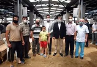 Dev tesis için esnaf ve vatandaştan hayır dua Dev tesis için esnaf ve vatandaştan hayır dua