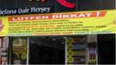 İş yerinin kapısına, tehdit altındaki kadınlar için 'Bize sığının' yazısı astılar İş yerinin kapısına, tehdit altındaki kadınlar için 'Bize sığının' yazısı astılar