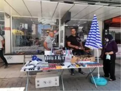 Isparta'da bıçak bileme ustalarının bayram mesaisi Isparta'da bıçak bileme ustalarının bayram mesaisi