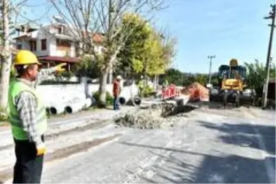 İzmir'in turizm beldelerinde altyapı atağı İzmir'in turizm beldelerinde altyapı atağı