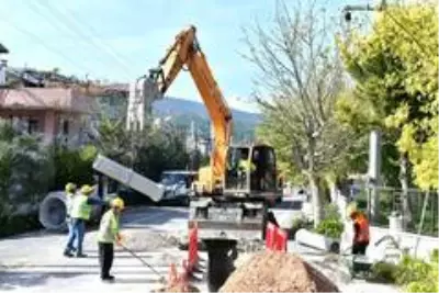 İzmir'in turizm beldelerinde altyapı atağı İzmir'in turizm beldelerinde altyapı atağı