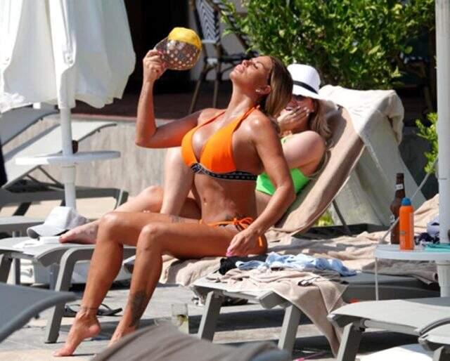 Karantina sonrası Katie Price, soluğu Türkiye'de aldı