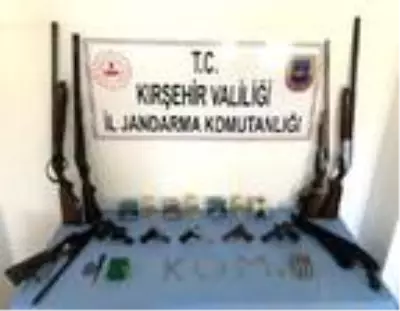 Kırşehir'de silah ticaretine 6 gözaltı Kırşehir'de silah ticaretine 6 gözaltı
