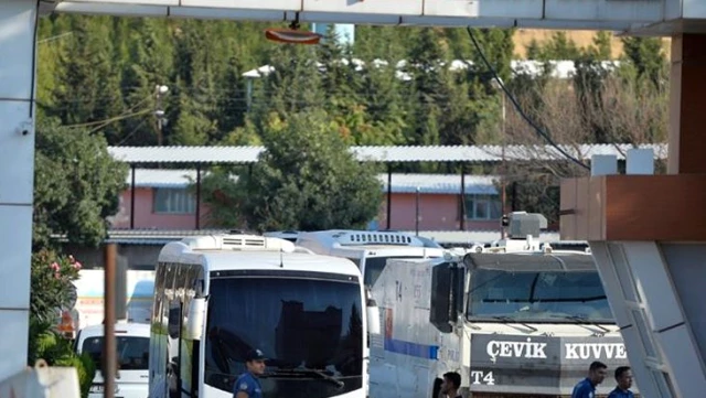 Mardin Büyükşehir Belediyesi'nde usulsüzlük operasyonu: Aralarında üst düzey yöneticilerin de olduğu 10 kişi gözaltında