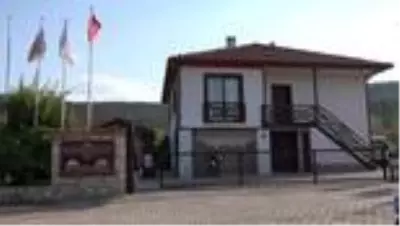 Nostaljik traktörlerden oluşan koleksiyon ilgi çekiyor Nostaljik traktörlerden oluşan koleksiyon ilgi çekiyor