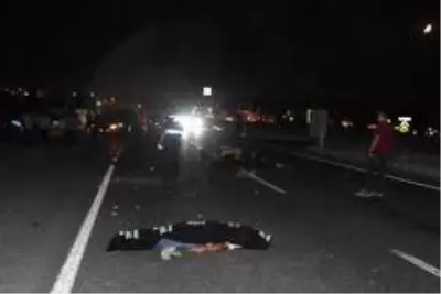 Otomobille çarpışan motosikletteki 2 kişi feci şekilde can verdi Otomobille çarpışan motosikletteki 2 kişi feci şekilde can verdi