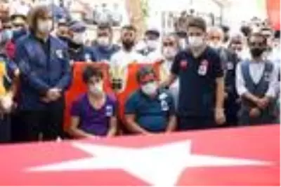 Şehit Piyade Er Arslan, son yolculuğuna uğurlandı Şehit Piyade Er Arslan, son yolculuğuna uğurlandı