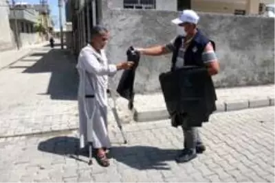 Akçakale Belediyesinden vatandaşlara kurban poşeti Akçakale Belediyesinden vatandaşlara kurban poşeti