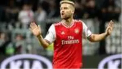 Arsenal'da Shkodran Mustafi ameliyat edildi Arsenal'da Shkodran Mustafi ameliyat edildi
