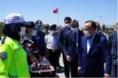 Bakan Yardımcısı Çataklı: Bayramda 162 bin personel görev alacak Bakan Yardımcısı Çataklı: Bayramda 162 bin personel görev alacak