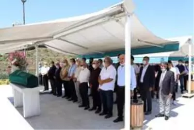 Son dakika haberi! Başkan Akgün, Vecdet Öz'ü acı gününde yalnız bırakmadı Son dakika haberi! Başkan Akgün, Vecdet Öz'ü acı gününde yalnız bırakmadı