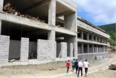 Cide Devlet Hastanesinin kaba inşaatı tamamlandı Cide Devlet Hastanesinin kaba inşaatı tamamlandı