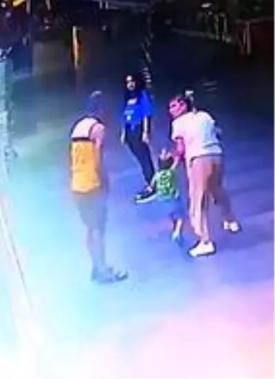 Çocuğu kaçırılma girişiminde bulunulan anne o anları İHA'ya anlattı Çocuğu kaçırılma girişiminde bulunulan anne o anları İHA'ya anlattı