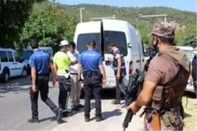 Denizli'de huzur ve güven operasyonları devam ediyor Denizli'de huzur ve güven operasyonları devam ediyor