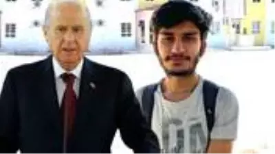 Devlet Bahçeli, YKS şampiyonu Ümit Can'a sahip çıktı Devlet Bahçeli, YKS şampiyonu Ümit Can'a sahip çıktı