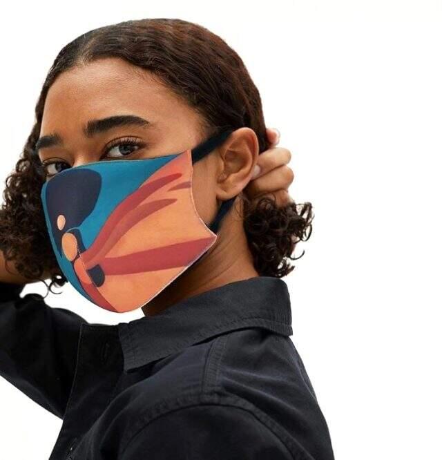 Dubai tasarımcıları, moda maskelerini 'olmazsa olmaz' aksesuar haline getiriyor Dubai tasarımcıları, moda maskelerini 'olmazsa olmaz' aksesuar haline getiriyor