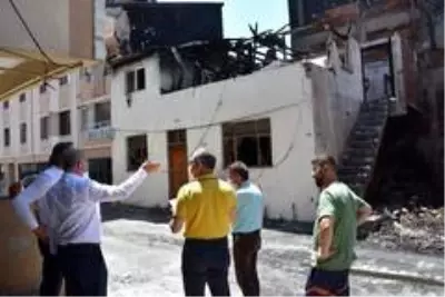 Erenler Başkanı yangın bölgelerinde incelemede bulundu Erenler Başkanı yangın bölgelerinde incelemede bulundu