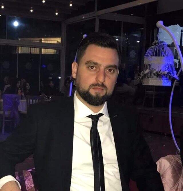 Eski patronunu evinin önünde silahla öldürdü