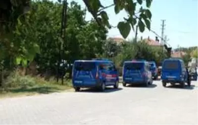 Evinde ölü bulunmuştu, jandarma fark etti: Bahçede 8 kök kenevir Evinde ölü bulunmuştu, jandarma fark etti: Bahçede 8 kök kenevir
