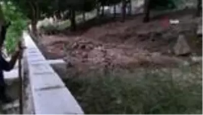 Gaziantep'te mezarlıkta bomba paniği Gaziantep'te mezarlıkta bomba paniği