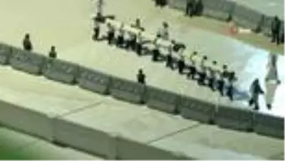 - Kabe'nin örtüsü değiştirildi - Kabe'nin örtüsü değiştirildi
