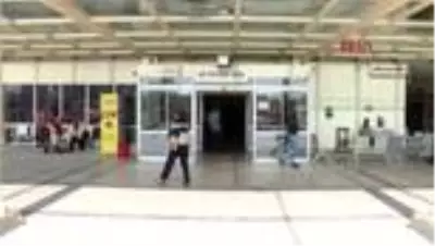 Korona şüphesiyle hastaneye götürülürken kaçırılan kadın hükümlü ve eşi yakalandı - ARŞİV Korona şüphesiyle hastaneye götürülürken kaçırılan kadın hükümlü ve eşi yakalandı - ARŞİV