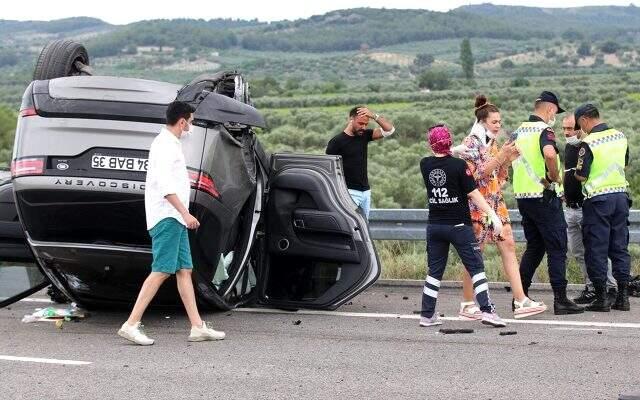Trafik kazası geçirerek ölümden dönen Alişan, ailesinin güvenliği için 3 yeni araç aldı Trafik kazası geçirerek ölümden dönen Alişan, ailesinin güvenliği için 3 yeni araç aldı
