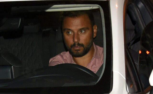 Trafik kazası geçirerek ölümden dönen Alişan, ailesinin güvenliği için 3 yeni araç aldı Trafik kazası geçirerek ölümden dönen Alişan, ailesinin güvenliği için 3 yeni araç aldı