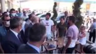 Ulaştırma ve Altyapı Bakanı Karaismailoğlu, nakliyecilerle bir araya geldi Ulaştırma ve Altyapı Bakanı Karaismailoğlu, nakliyecilerle bir araya geldi