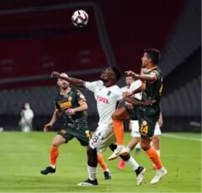 Ziraat Türkiye Kupası Finali: Trabzonspor: 1 Aytemiz Alanyaspor: 0 (İlk yarı) Ziraat Türkiye Kupası Finali: Trabzonspor: 1 Aytemiz Alanyaspor: 0 (İlk yarı)