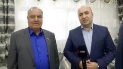 Son dakika haberleri: 4 eşi, 56 çocuğu ve 300'den fazla torunu olan Hamo Ağa'ya 'Barış Elçisi' plaketi Son dakika haberleri: 4 eşi, 56 çocuğu ve 300'den fazla torunu olan Hamo Ağa'ya 'Barış Elçisi' plaketi