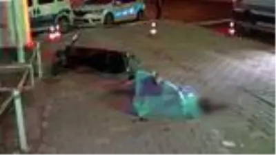 ADANA Kontrolden çıkan motosiklet, kaldırıma devrildi: 1 ölü ADANA Kontrolden çıkan motosiklet, kaldırıma devrildi: 1 ölü