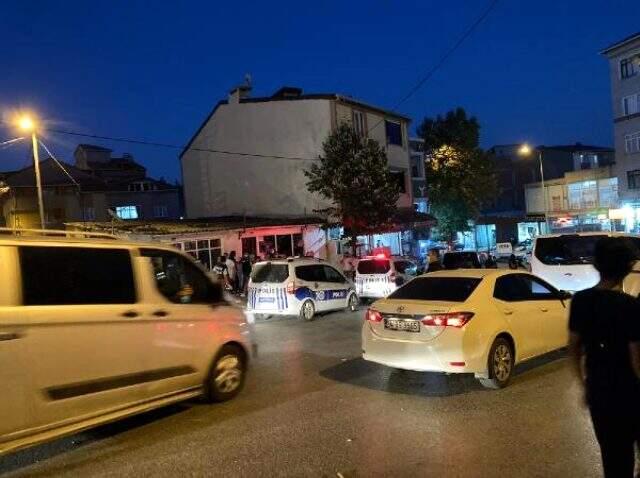 Arnavutköy'de bir berberin çırağını taciz ettiği haberleri mahalleyi karıştırdı Arnavutköy'de bir berberin çırağını taciz ettiği haberleri mahalleyi karıştırdı