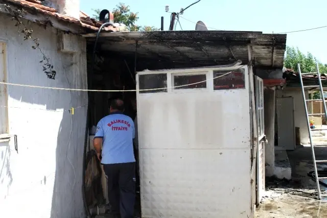 Ayvalık�ta ev yangını Haberler