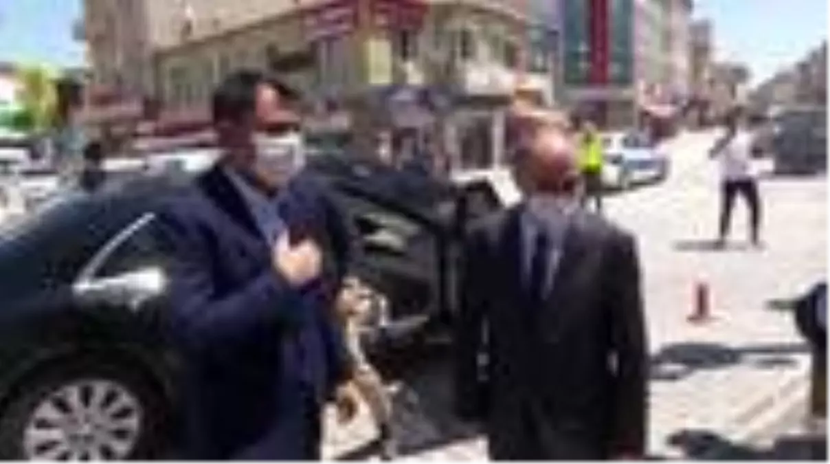 Bakan Kurum, trafik kontrol noktasını ziyaret etti