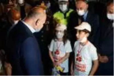 Bakan Soylu: Bayram boyunca, 163 bin polis ve jandarmamız görev yapacak Bakan Soylu: Bayram boyunca, 163 bin polis ve jandarmamız görev yapacak