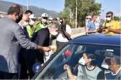 Bakan Yardımcısı İnce, İzmir'de trafik denetimine katıldı Bakan Yardımcısı İnce, İzmir'de trafik denetimine katıldı
