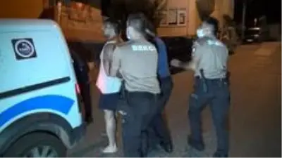 Balkondan çevreye ateş eden alkollü şahıs korku dolu anlar yaşattı Balkondan çevreye ateş eden alkollü şahıs korku dolu anlar yaşattı