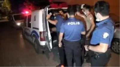 Balkondan çevreye ateş eden alkollü şahıs korku dolu anlar yaşattı Balkondan çevreye ateş eden alkollü şahıs korku dolu anlar yaşattı