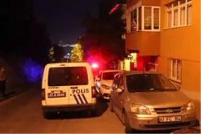Balkondan çevreye ateş eden alkollü şahıs korku dolu anlar yaşattı Balkondan çevreye ateş eden alkollü şahıs korku dolu anlar yaşattı