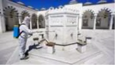 Başakşehir'de camilerde bayram temizliği Başakşehir'de camilerde bayram temizliği