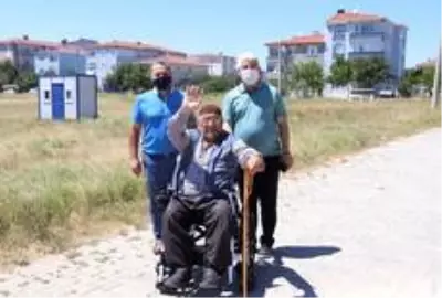 Başkan Yüksel'den Mirza Amcaya bayram hediyesi Başkan Yüksel'den Mirza Amcaya bayram hediyesi