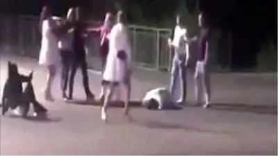 Boksörlerin kavgasını ayırmaya çalışan kişi aldığı darbeyle öldü Boksörlerin kavgasını ayırmaya çalışan kişi aldığı darbeyle öldü