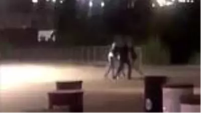 Boksörlerin kavgasını ayırmaya çalışan kişi aldığı darbeyle öldü Boksörlerin kavgasını ayırmaya çalışan kişi aldığı darbeyle öldü