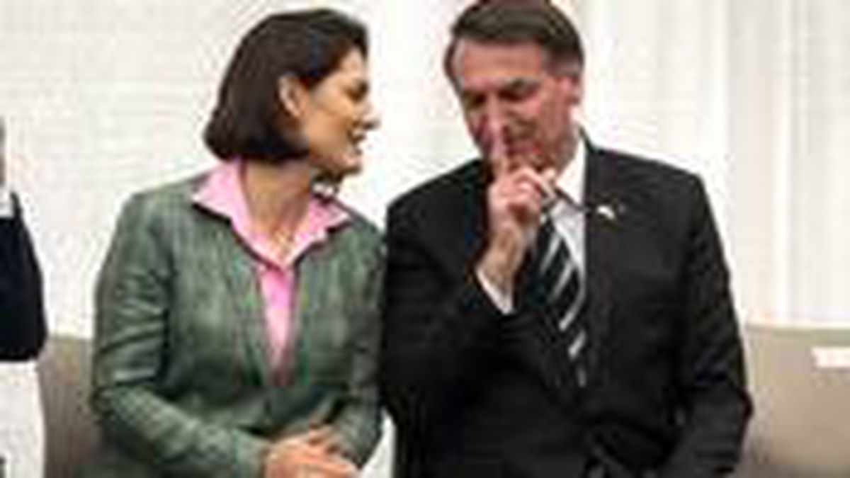 Brezilya Devlet Başkanı Bolsonaro'nun eşinin koronavirüs testi pozitif çıktı
