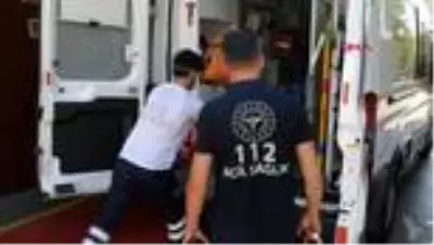 BÜYÜKÇEKMECE'DE DARP ETTİKLERİ KADINI YOLA ATTILAR BÜYÜKÇEKMECE'DE DARP ETTİKLERİ KADINI YOLA ATTILAR