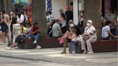 Denizli'de Arefe günü çarşı ve caddeler doldu Denizli'de Arefe günü çarşı ve caddeler doldu