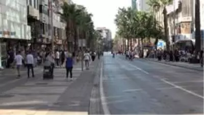 Denizli'de Arefe günü çarşı ve caddeler doldu Denizli'de Arefe günü çarşı ve caddeler doldu