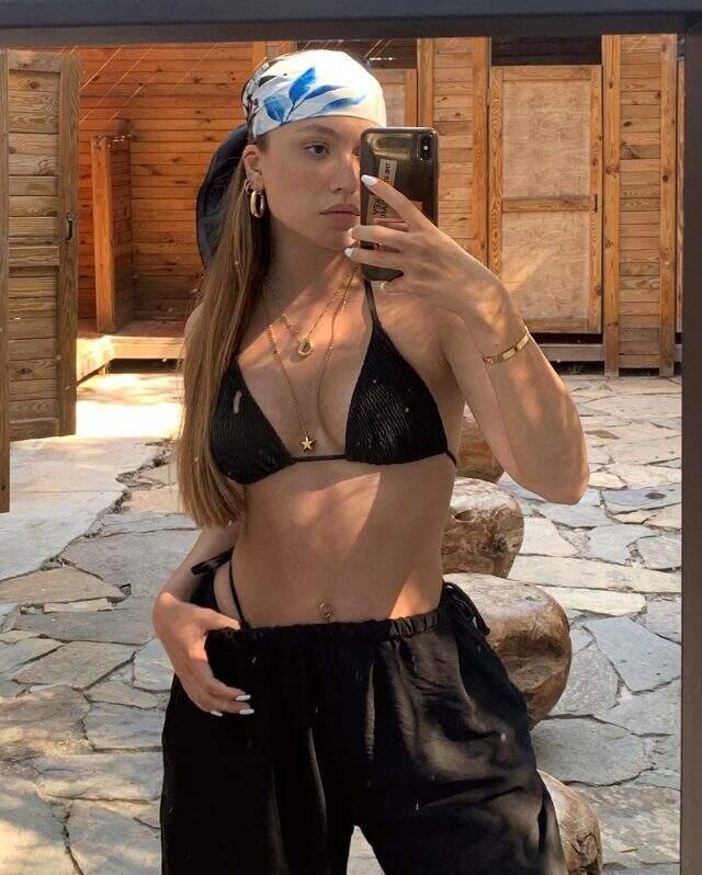 Duygu Özaslan, basketbolcu sevgilisi Can Maxim Mutaf'la ilk pozunu paylaştı